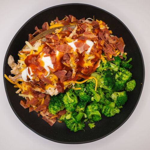 Chicken loaded baked potato plated 500x500