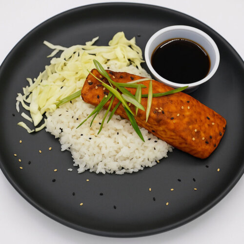 Maple glazed salmon plated 500x500